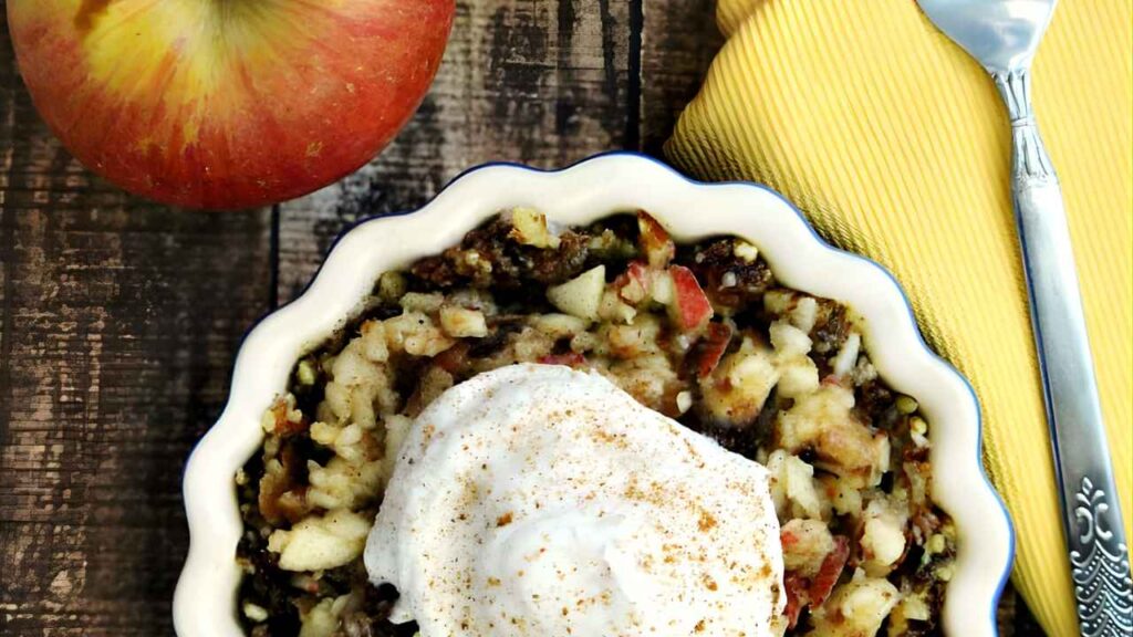 Vegan and Gluten-Free Apple Pie With Walnut Oat Crumble